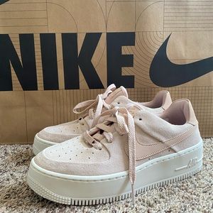 Nike Air Force 1